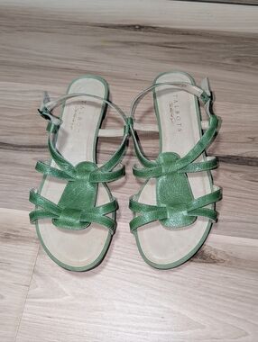 8B Talbots Green Leather Strappy Sandals